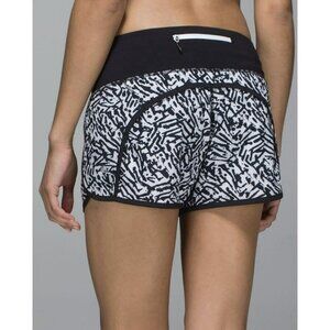 Lululemon Run Times Short *4-way Stretch 4" Brushed Animal White Black Sz 10 EUC